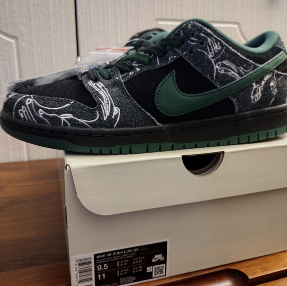 Nike Dunk SB Lows " There " Size 9.5 - Picture 2 of 13